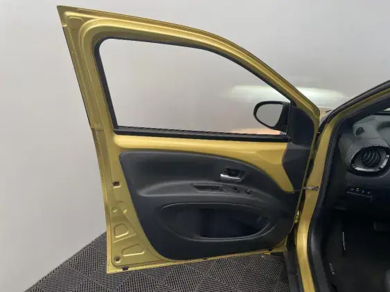 TOYOTA AYGO X - voiture d'occasion - Photo 19
