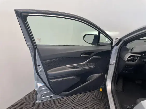 TOYOTA C-HR - voiture d'occasion - Photo 19