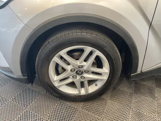 TOYOTA C-HR - voiture d'occasion - Photo 23