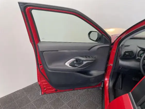 TOYOTA YARIS CROSS I - voiture d'occasion - Photo 19