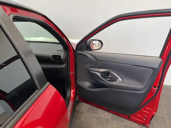 TOYOTA YARIS CROSS I - voiture d'occasion - Photo 20
