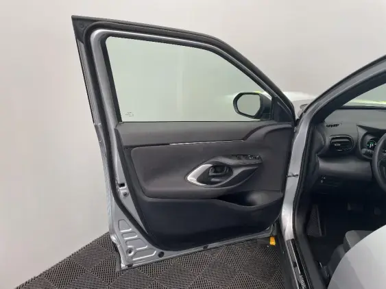 TOYOTA YARIS CROSS I - voiture d'occasion - Photo 19