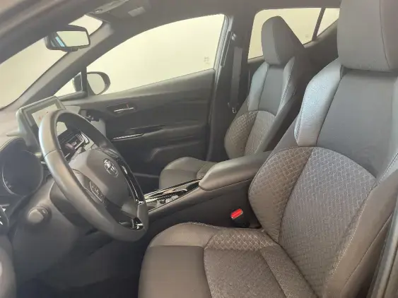 TOYOTA C-HR - voiture d'occasion - Photo 18