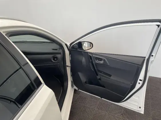 TOYOTA AURIS II - voiture d'occasion - Photo 20