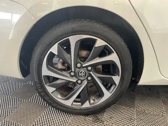 TOYOTA AURIS II - voiture d'occasion - Photo 25