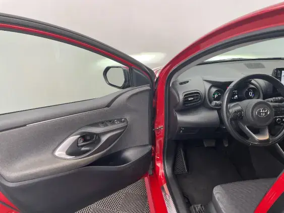 TOYOTA YARIS IV - voiture d'occasion - Photo 19