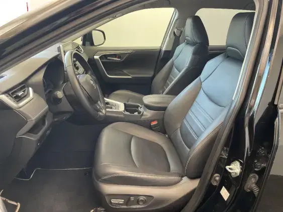 TOYOTA RAV4 V - voiture d'occasion - Photo 18