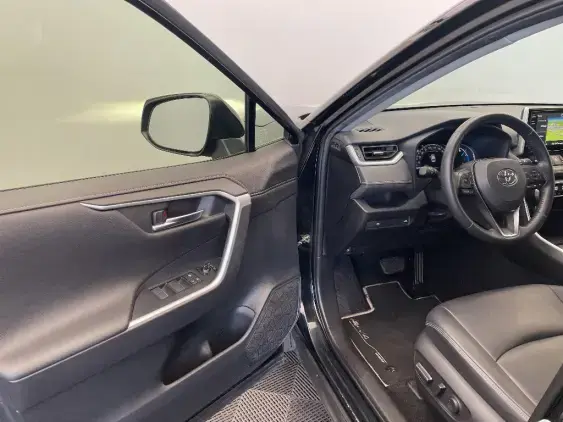 TOYOTA RAV4 V - voiture d'occasion - Photo 19