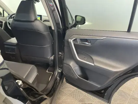 TOYOTA RAV4 V - voiture d'occasion - Photo 20