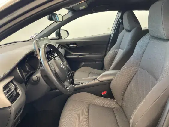 TOYOTA C-HR - voiture d'occasion - Photo 18