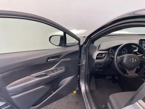TOYOTA C-HR - voiture d'occasion - Photo 19