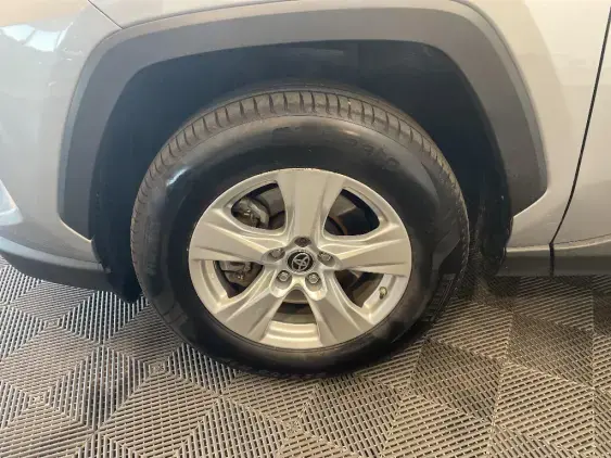 TOYOTA RAV4 V - voiture d'occasion - Photo 23