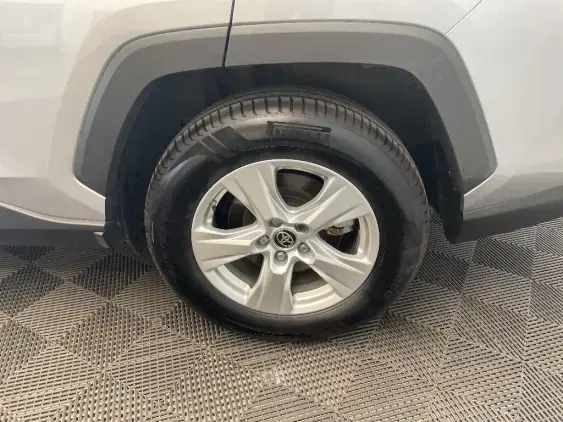 TOYOTA RAV4 V - voiture d'occasion - Photo 24