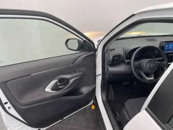 TOYOTA YARIS CROSS I - voiture d'occasion - Photo 19