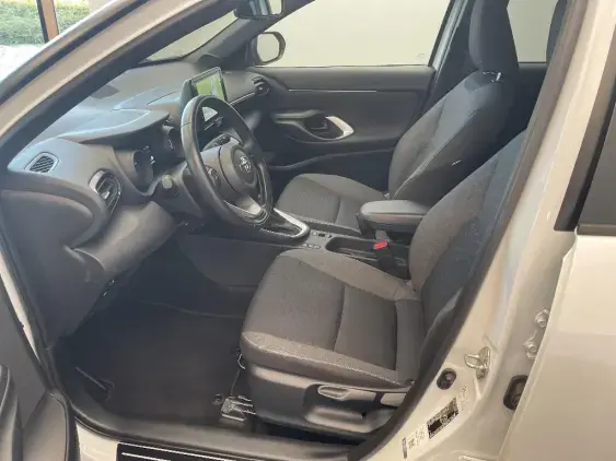 TOYOTA YARIS CROSS I - voiture d'occasion - Photo 18