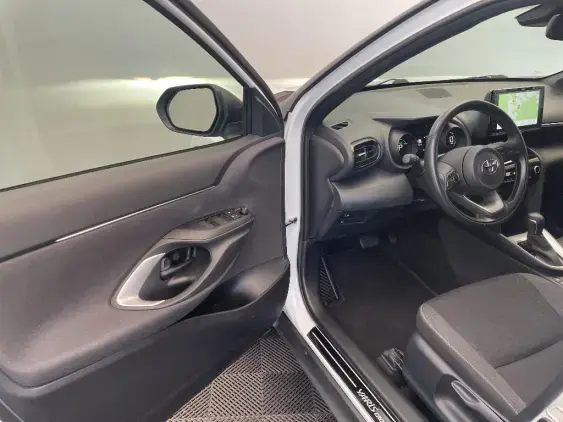 TOYOTA YARIS CROSS I - voiture d'occasion - Photo 19