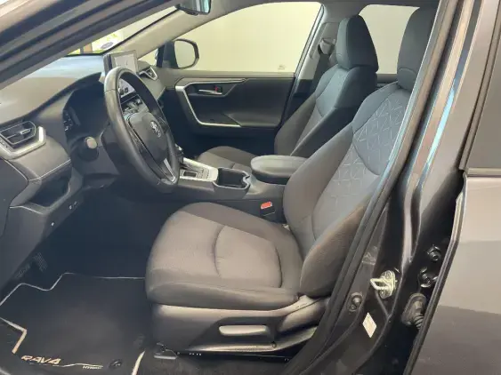 TOYOTA RAV4 V - voiture d'occasion - Photo 18