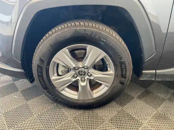 TOYOTA RAV4 V - voiture d'occasion - Photo 23