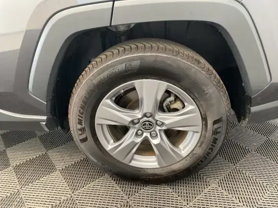TOYOTA RAV4 V - voiture d'occasion - Photo 24
