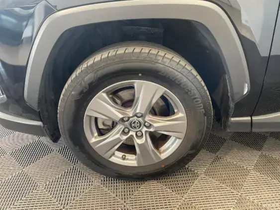 TOYOTA RAV4 V - voiture d'occasion - Photo 23