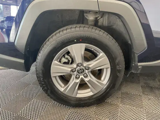 TOYOTA RAV4 V - voiture d'occasion - Photo 25