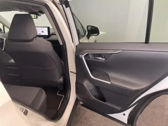 TOYOTA RAV4 V - voiture d'occasion - Photo 20