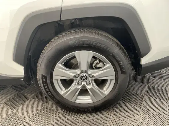 TOYOTA RAV4 V - voiture d'occasion - Photo 24