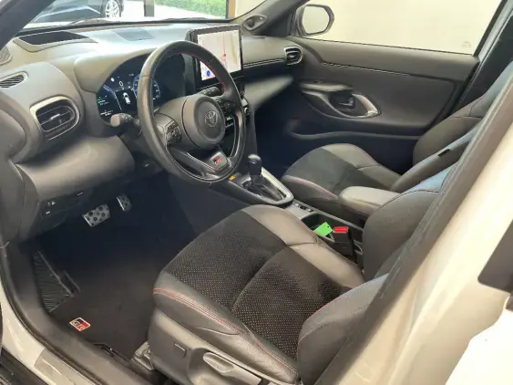 TOYOTA YARIS CROSS I - voiture d'occasion - Photo 18