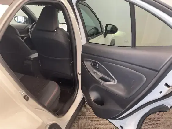TOYOTA YARIS CROSS I - voiture d'occasion - Photo 20