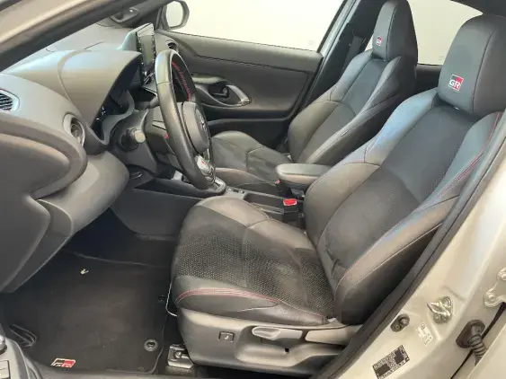 TOYOTA YARIS CROSS I - voiture d'occasion - Photo 18