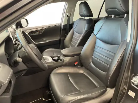 TOYOTA RAV4 V - voiture d'occasion - Photo 18
