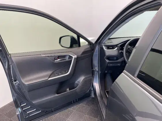 TOYOTA RAV4 V - voiture d'occasion - Photo 19