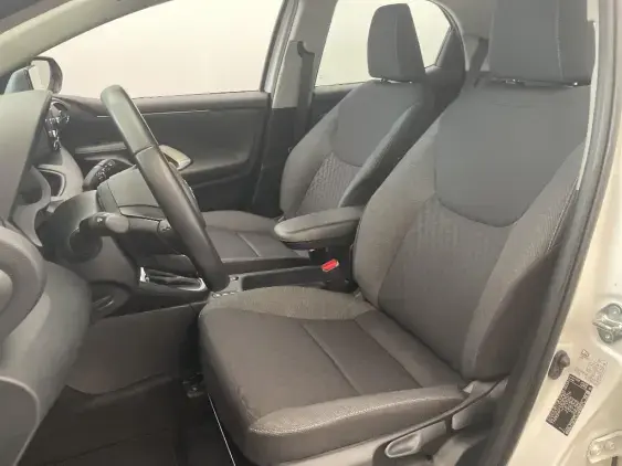TOYOTA YARIS IV - voiture d'occasion - Photo 18
