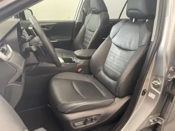 TOYOTA RAV4 V - voiture d'occasion - Photo 17