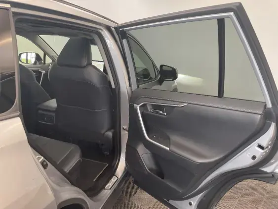 TOYOTA RAV4 V - voiture d'occasion - Photo 19