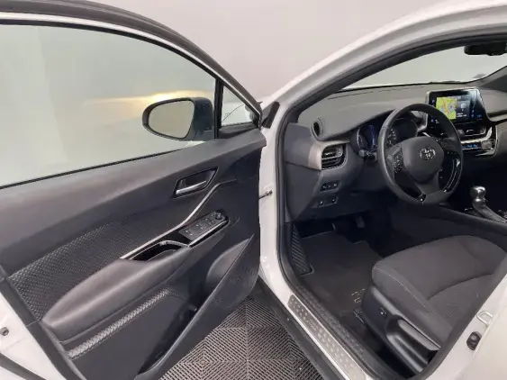 TOYOTA C-HR - voiture d'occasion - Photo 19