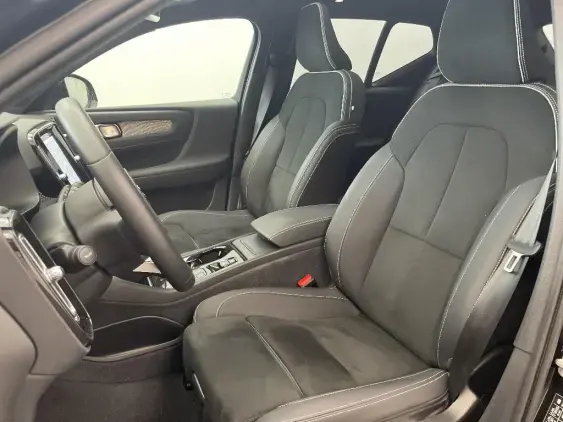 VOLVO XC40 - voiture d'occasion - Photo 18