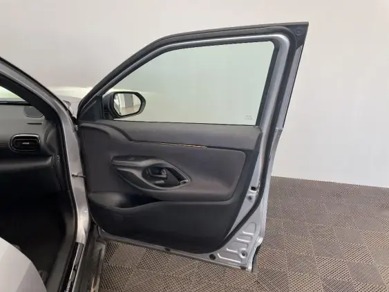 TOYOTA YARIS CROSS I - voiture d'occasion - Photo 20