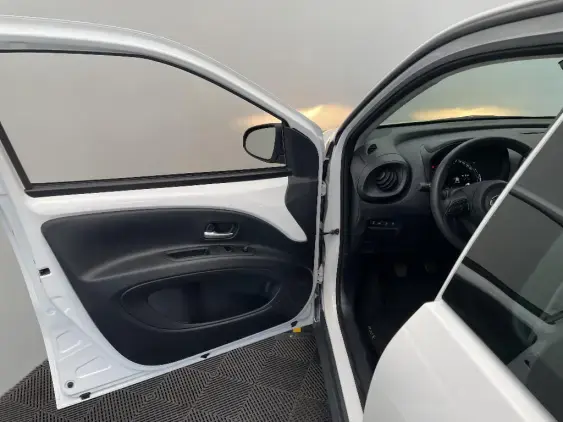 TOYOTA AYGO X - voiture d'occasion - Photo 19
