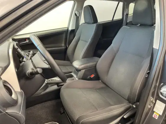 TOYOTA RAV4 IV - voiture d'occasion - Photo 18