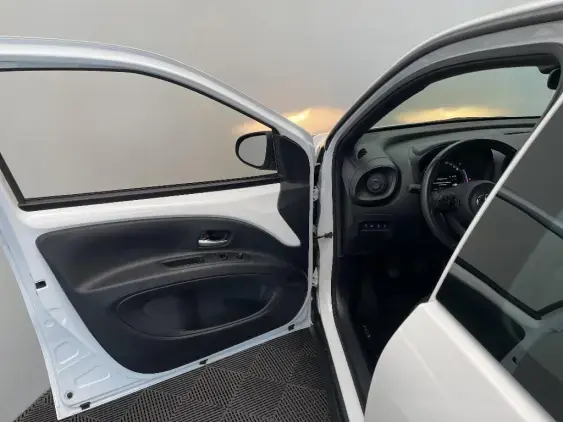 TOYOTA AYGO X - voiture d'occasion - Photo 19