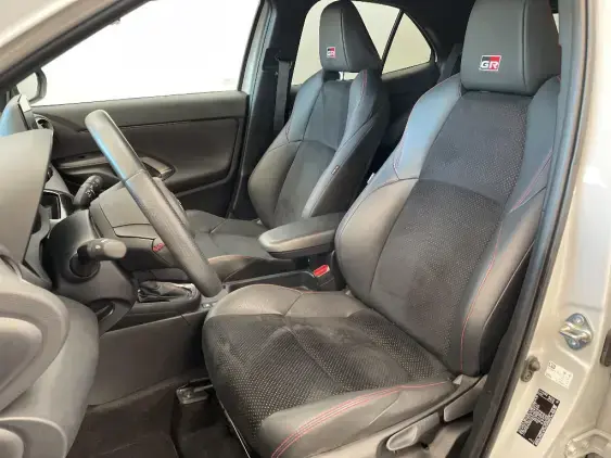TOYOTA YARIS CROSS I - voiture d'occasion - Photo 18