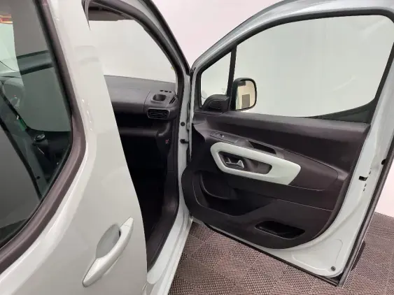 CITROEN BERLINGO III - voiture d'occasion - Photo 19