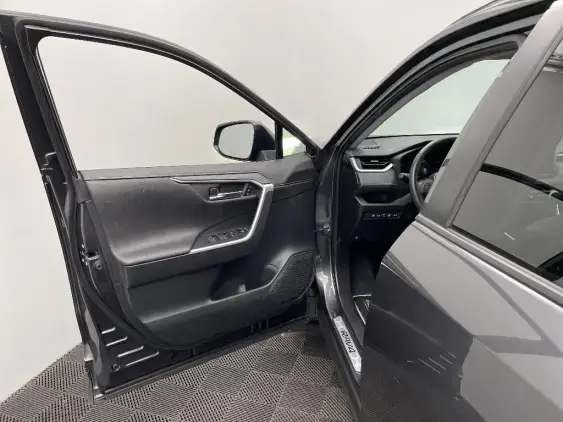 TOYOTA RAV4 V - voiture d'occasion - Photo 19