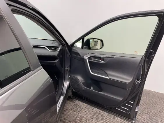 TOYOTA RAV4 V - voiture d'occasion - Photo 20
