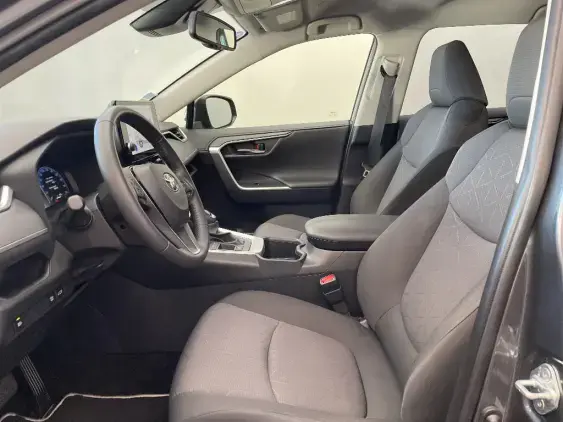 TOYOTA RAV4 V - voiture d'occasion - Photo 18