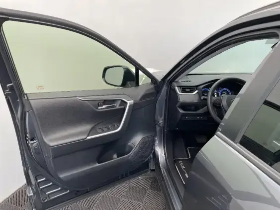 TOYOTA RAV4 V - voiture d'occasion - Photo 19