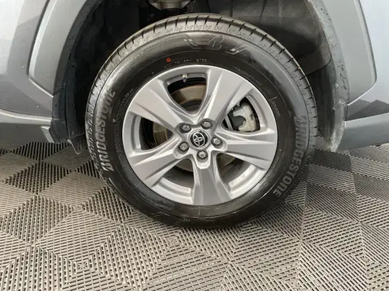 TOYOTA RAV4 V - voiture d'occasion - Photo 24