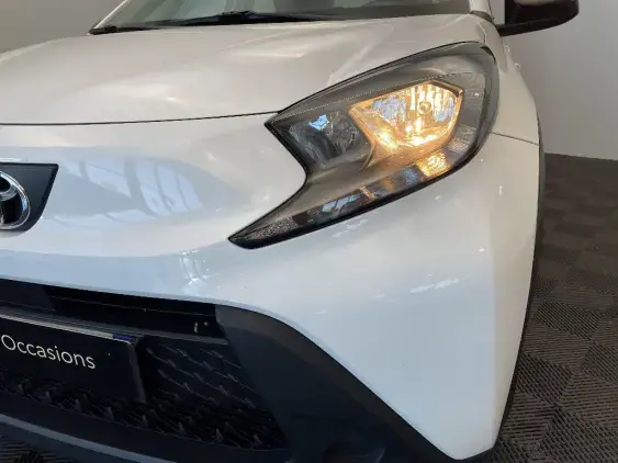 TOYOTA AYGO X - voiture d'occasion - Photo 22