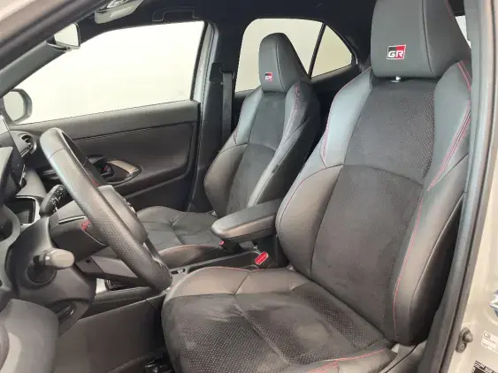 TOYOTA YARIS CROSS I - voiture d'occasion - Photo 18